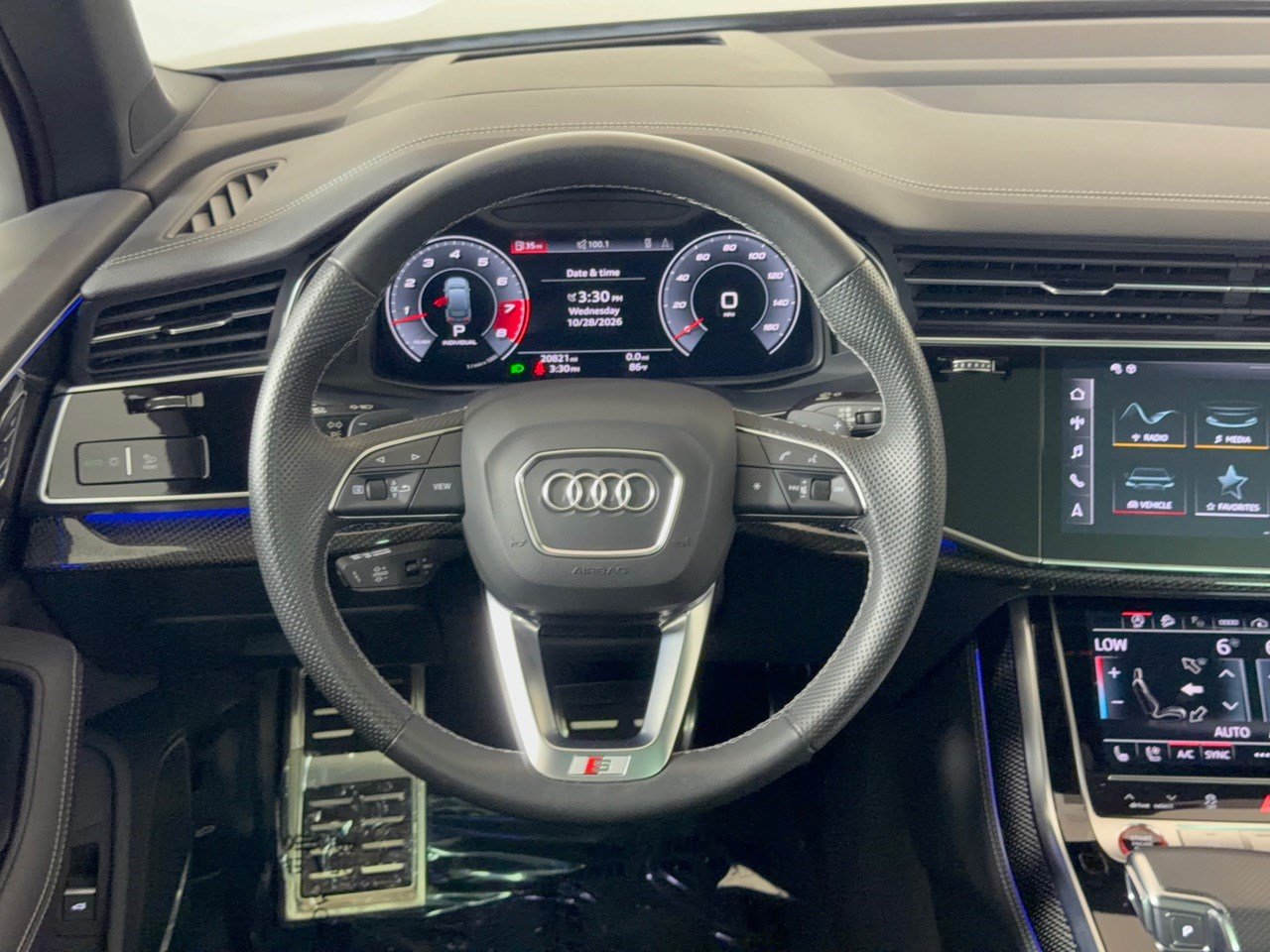 Used 2023 Audi SQ7 Prestige w/ Prestige Package AWD/4WD image 10
