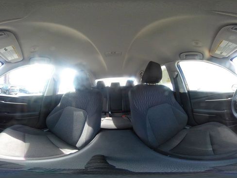 Used 2025 Toyota Camry LE image 43