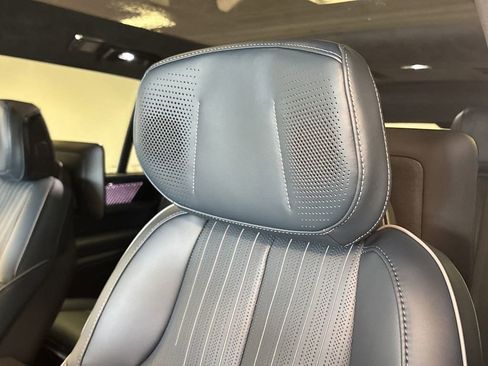 New 2025 Cadillac Escalade IQ Sport 2 w/ LPO, ONYX Package image 29