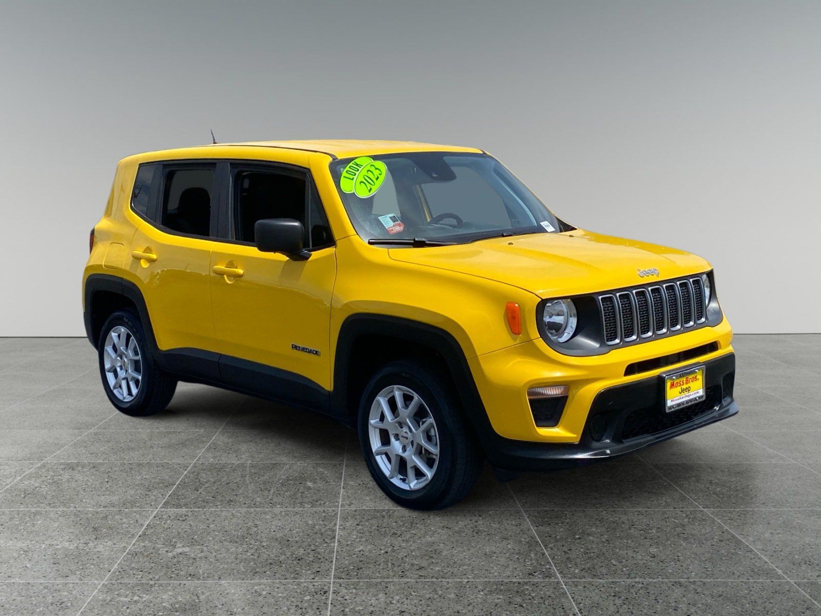 Used 2023 Jeep Renegade Latitude AWD/4WD image 7