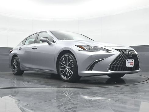 Used 2023 Lexus ES 350 w/ Premium Package FWD image 34