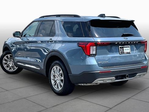 Used 2025 Ford Explorer Active w/ Active Comfort Package AWD/4WD image 12