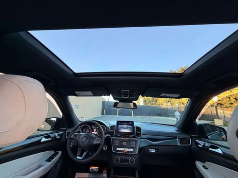 Used 2017 Mercedes-Benz GLE 400 4MATIC image 23
