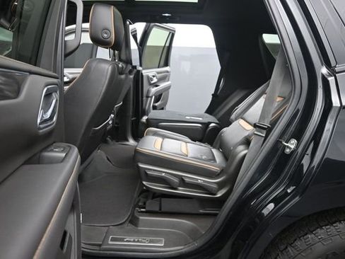 Used 2021 GMC Yukon AT4 w/ AT4 Premium Plus Package AWD/4WD image 13