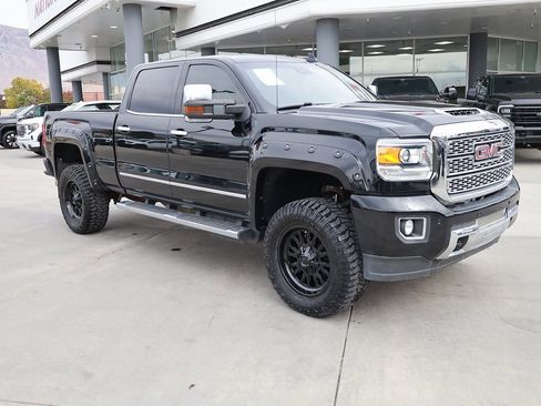 Used 2019 GMC Sierra 2500 Denali image 8