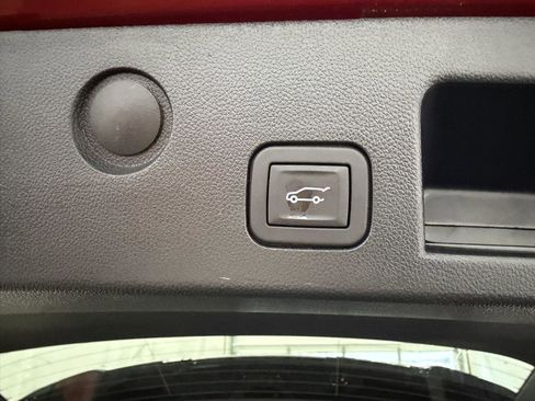 Used 2025 GMC Terrain Elevation w/ Elevation Premium Package image 5