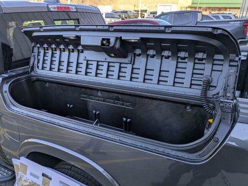 New 2026 RAM 1500 4x4 Crew Cab image 25