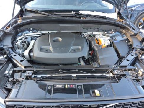 Used 2024 Volvo XC60 T8 Plus w/ Protection Package Premier image 10