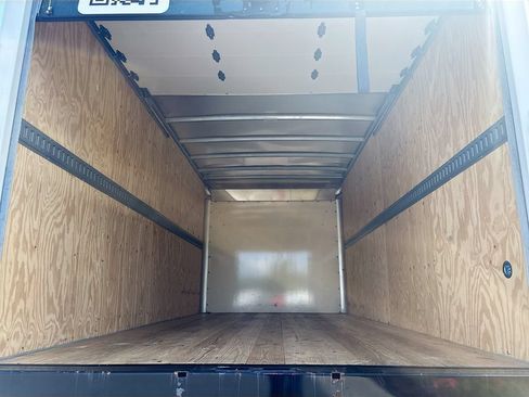 Used 2023 Mercedes-Benz Sprinter 4500 image 26
