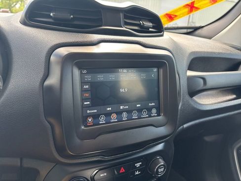 Used 2021 Jeep Renegade Latitude w/ Sun & Sound Group AWD/4WD image 22