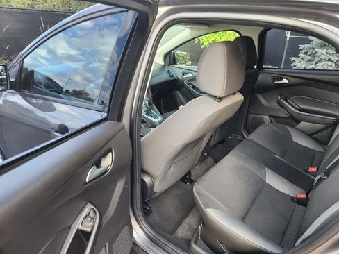 Used 2014 Ford Focus SE image 20