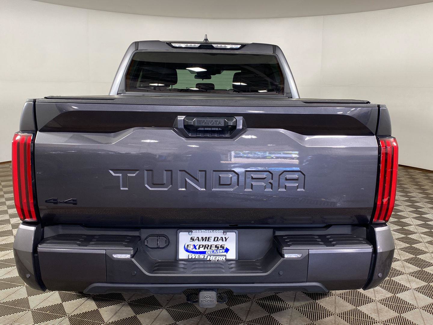 Used 2024 Toyota Tundra SR5 w/ SR5 Convenience Package AWD/4WD image 5