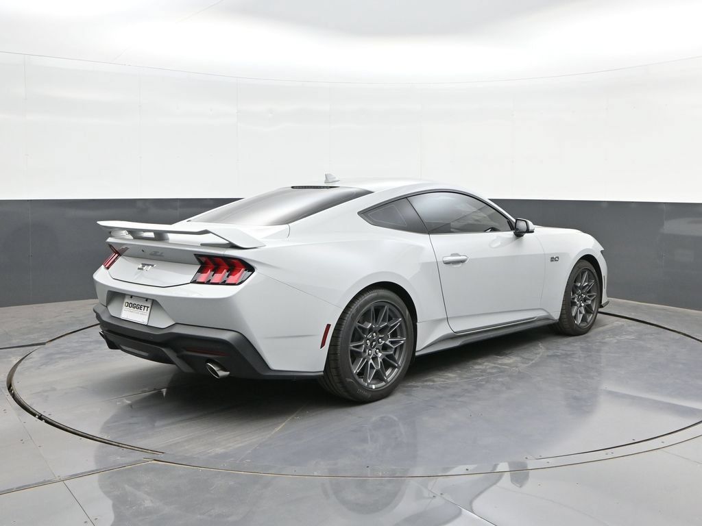 New 2026 Ford Mustang GT w/ GT Performance Package RWD image 10