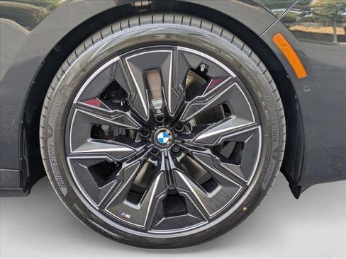 New 2026 BMW 750e xDrive image 10