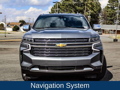 Used 2022 Chevrolet Suburban Premier image 2