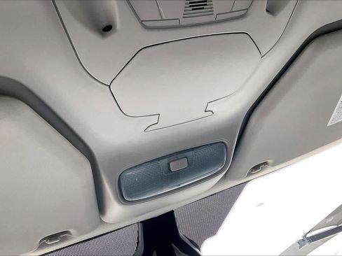 Used 2022 Ford Transit Connect XL image 28