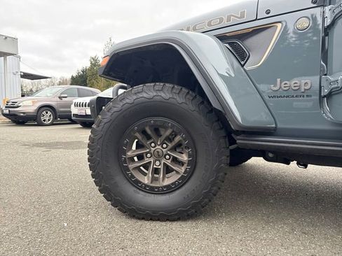 Used 2024 Jeep Wrangler Unlimited Rubicon 392 image 25