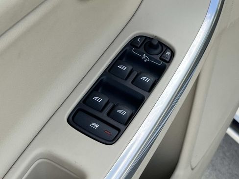 Used 2016 Volvo S60 T5 Premier w/ Convenience Package image 23