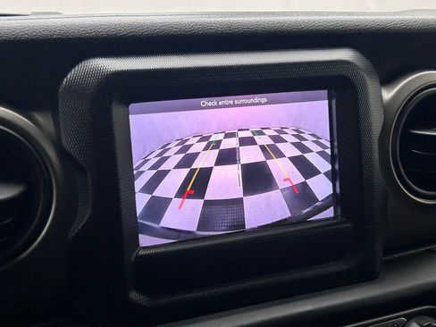 Used 2019 Jeep Wrangler Unlimited Sport S image 21