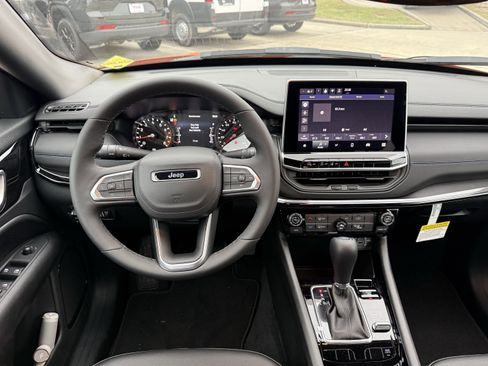 New 2026 Jeep Compass Latitude AWD/4WD image 11