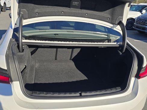 Used 2025 BMW 330i Sedan image 13