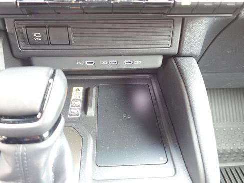 Used 2024 Toyota Land Cruiser image 23