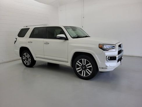 Used 2019 Toyota 4Runner Limited AWD/4WD image 4