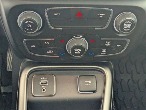 Used 2021 Jeep Compass Latitude w/ Sun and Sound Group image 21