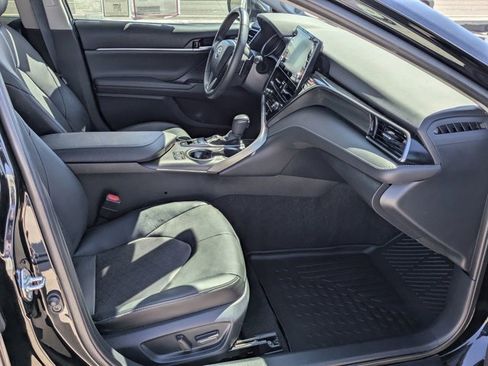 Used 2023 Toyota Camry XSE image 5