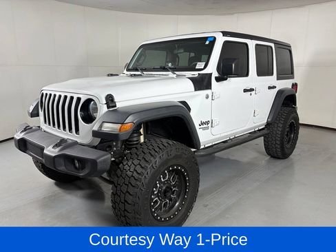 Used 2018 Jeep Wrangler Unlimited Sport AWD/4WD image 5