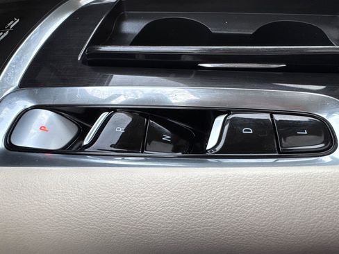 Used 2022 Buick Enclave Premium w/ Experience Buick Package image 39