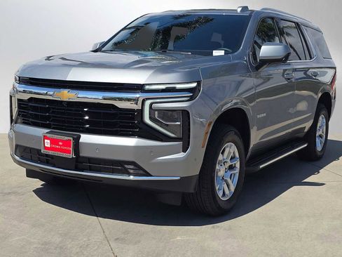 Used 2025 Chevrolet Tahoe LS AWD/4WD image 7
