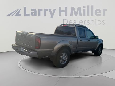 Used 2004 Nissan Frontier S/C AWD/4WD image 5