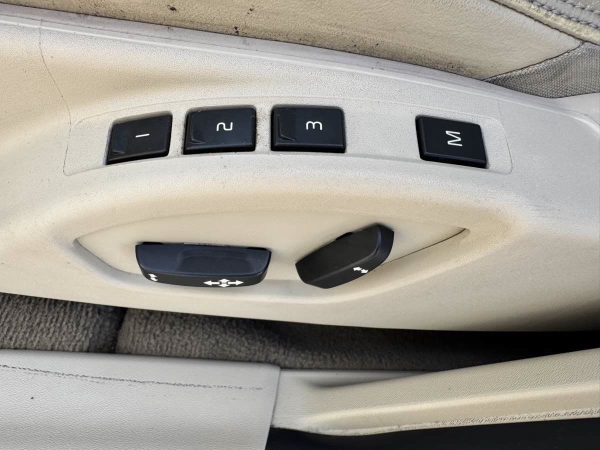 Used 2012 Volvo S60 T5 w/ Climate Pkg FWD image 38