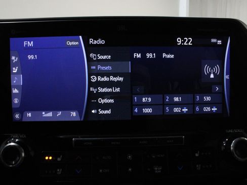 Used 2022 Toyota Highlander Limited AWD/4WD image 13