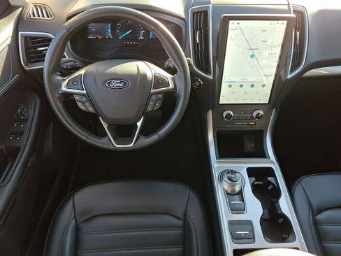 Used 2024 Ford Edge SEL image 11