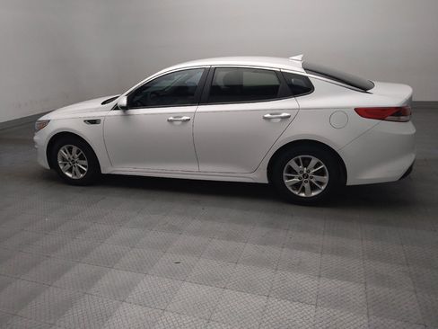 Used 2017 Kia Optima LX w/ Convenience Package FWD image 3