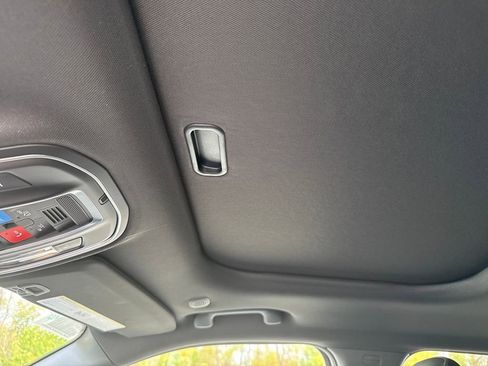 New 2025 Jeep Grand Cherokee Laredo X w/ Trailer Tow Package image 21