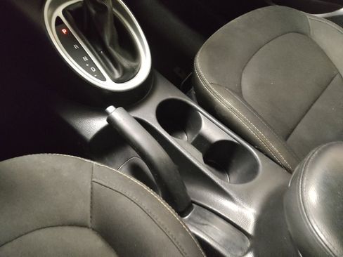 Used 2018 Kia Soul w/ Convenience Package image 26