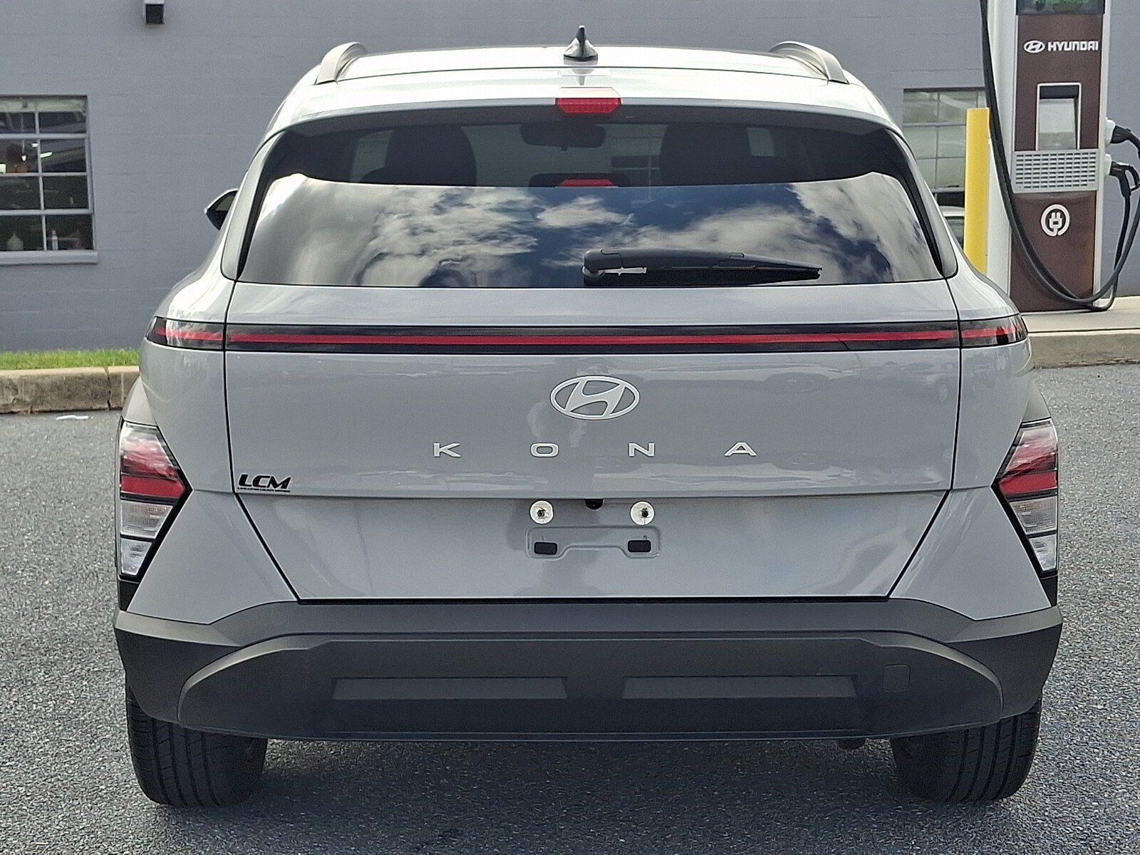 Certified 2024 Hyundai Kona SEL FWD image 6