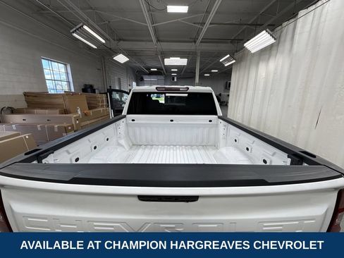 Used 2023 Chevrolet Silverado 1500 LT AWD/4WD image 34