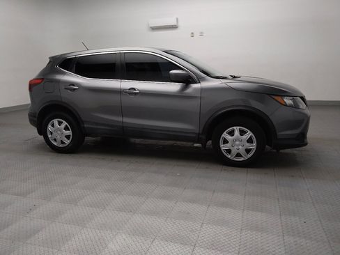 Used 2017 Nissan Rogue Sport S image 11