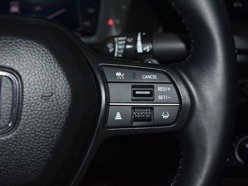 Used 2025 Honda Accord Sport image 9