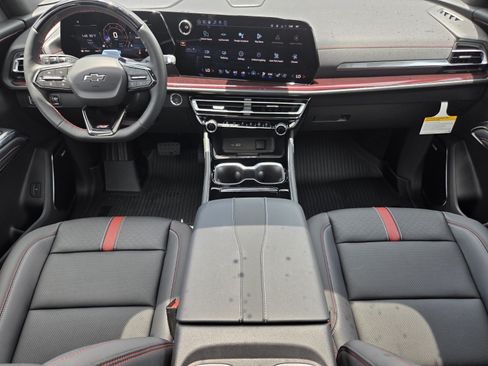New 2026 Chevrolet Traverse RS w/ LPO, Floor Liner Package AWD/4WD image 8