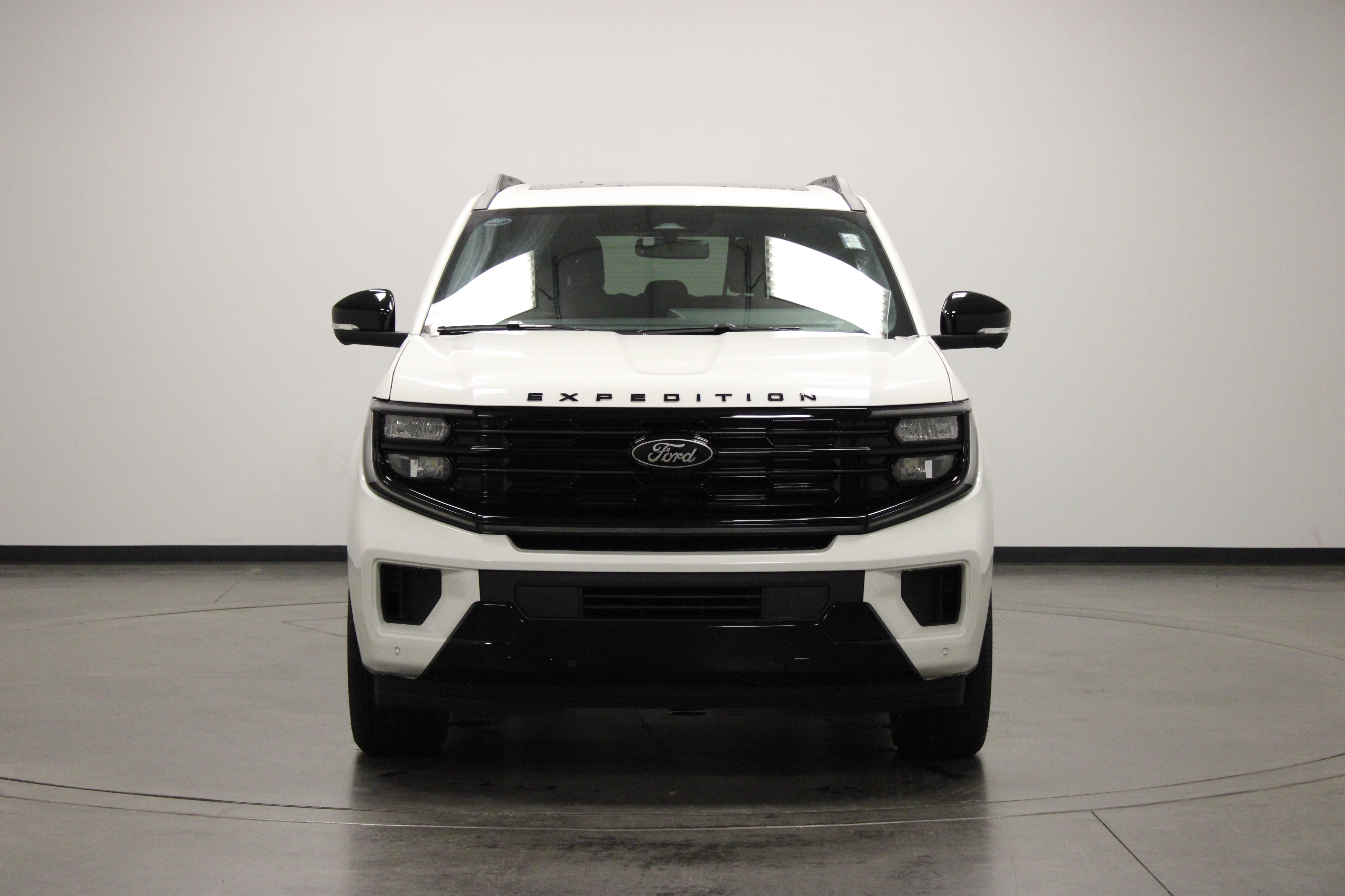 Used 2025 Ford Expedition Max Platinum w/ Stealth Performance Package AWD/4WD image 3