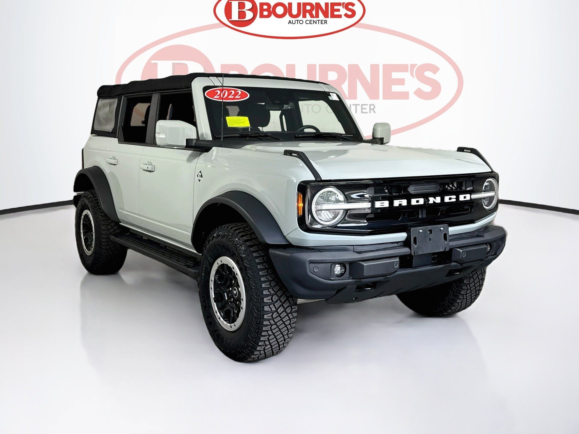 Used 2022 Ford Bronco Outer Banks w/ Sasquatch Package AWD/4WD image 1