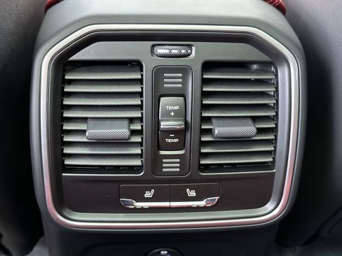 New 2025 Porsche Macan image 15