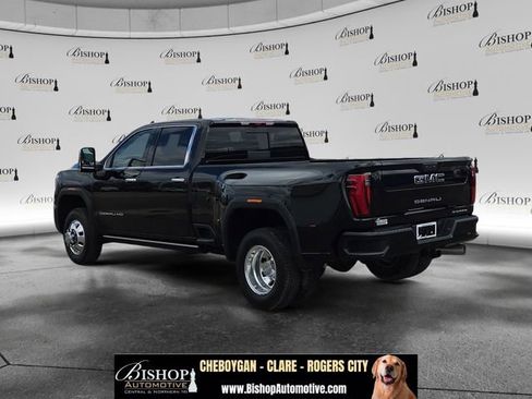 Used 2026 GMC Sierra 3500 Denali Ultimate AWD/4WD image 17