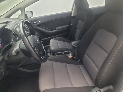 Used 2017 Kia Forte S FWD image 17