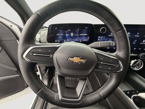 Used 2024 Chevrolet Blazer EV LT AWD/4WD image 23